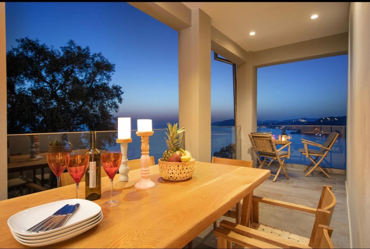 Irida Sunset Villa Pentátion Екстериор снимка